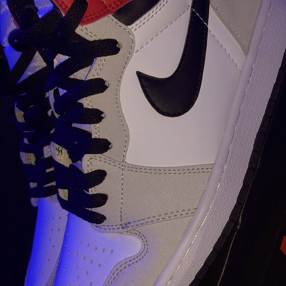 Brand New Jordan 1 Retro High OG smoke Grey